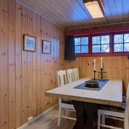 Lodge Knuts Hyttegrend *